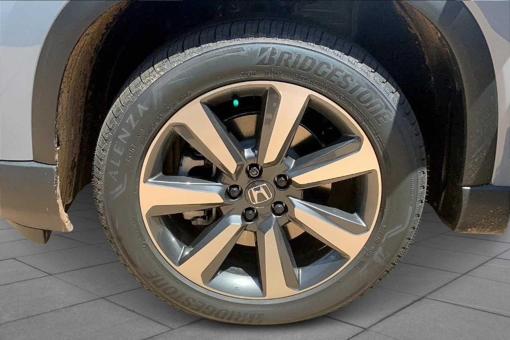 new 2025 Honda Pilot car, priced at $55,860