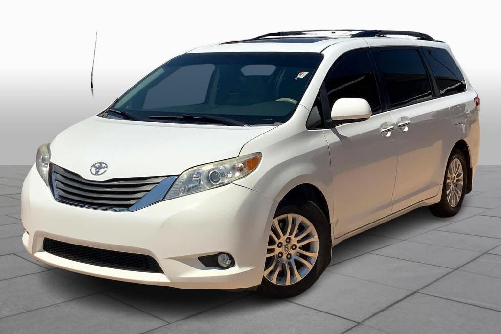 used 2014 Toyota Sienna car, priced at $16,550