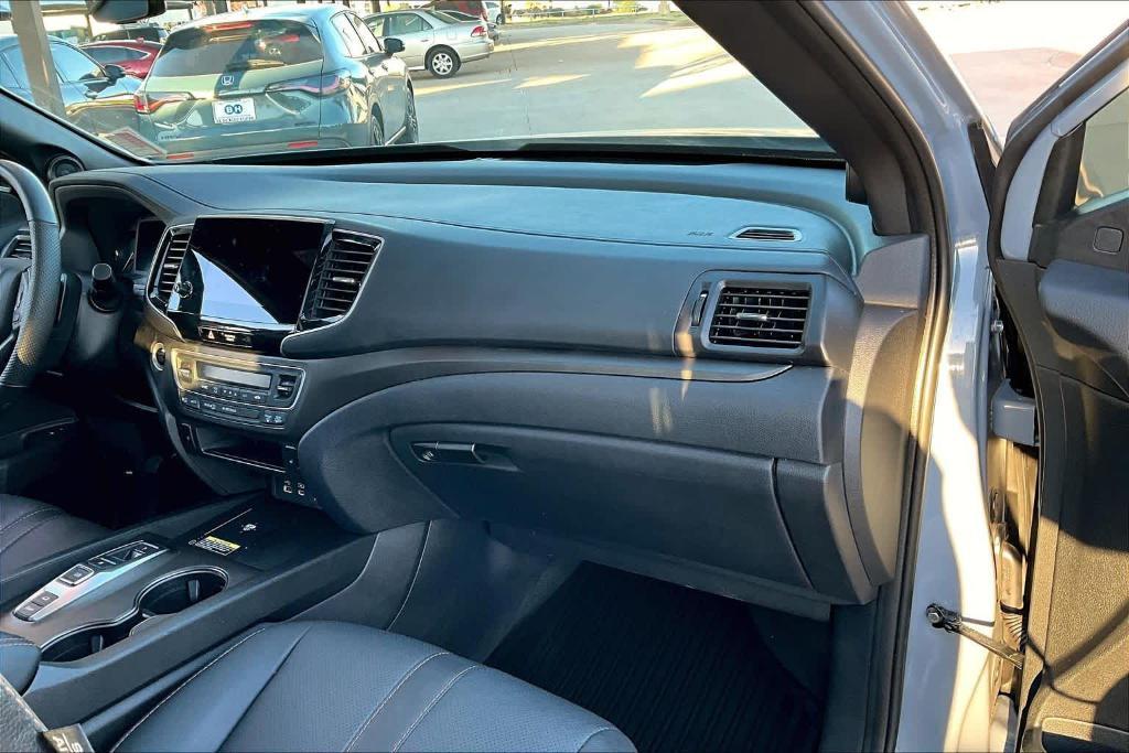 used 2024 Honda Passport car, priced at $41,231