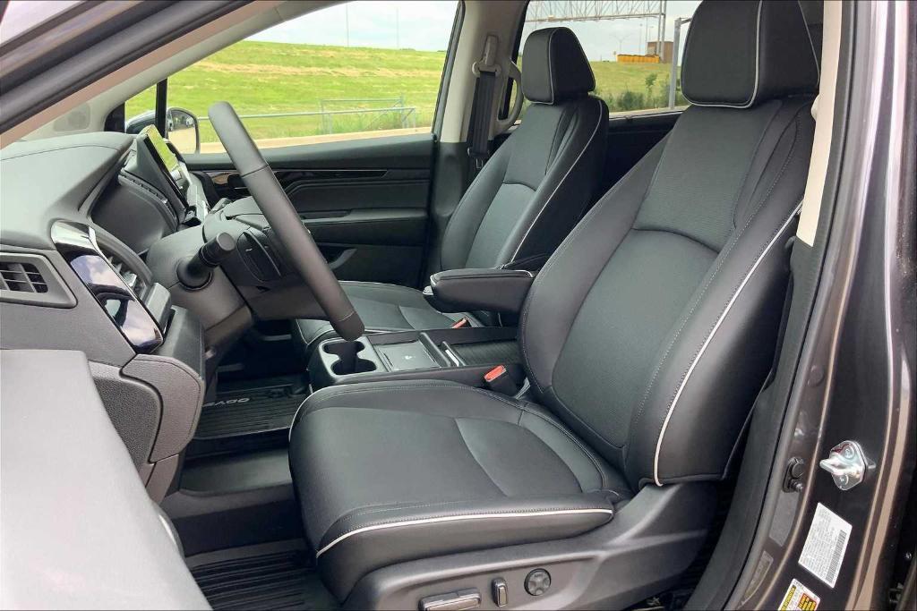 new 2025 Honda Odyssey car, priced at $53,870