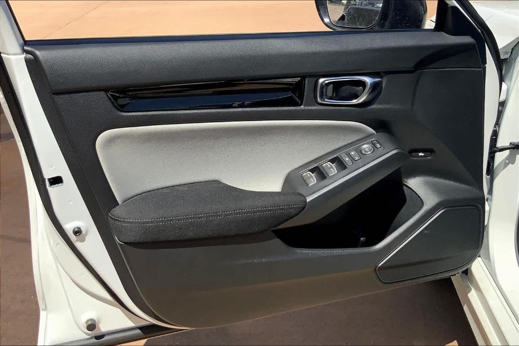 new 2025 Honda Civic Hybrid car, priced at $29,930