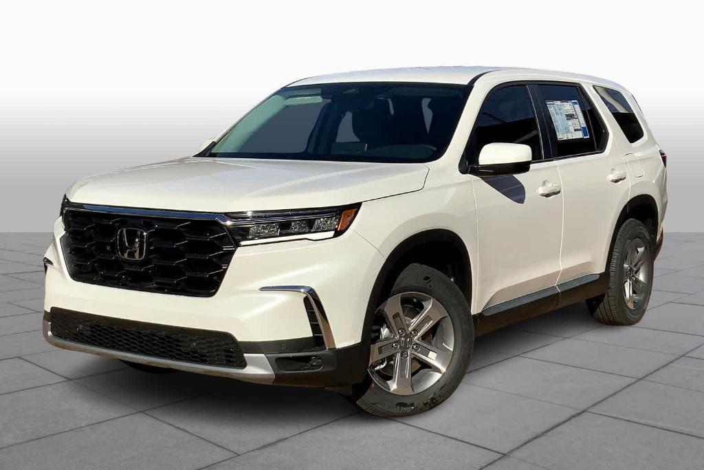 new 2025 Honda Pilot car, priced at $44,955