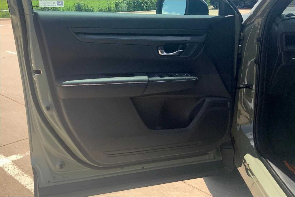 new 2026 Honda CR-V Hybrid car, priced at $40,025