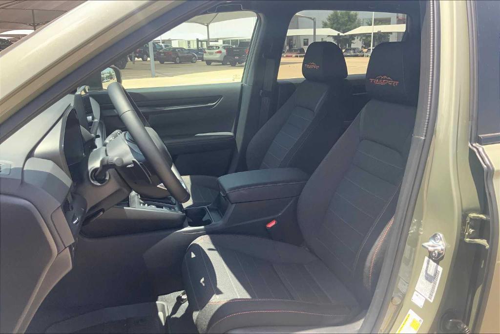 new 2026 Honda CR-V Hybrid car, priced at $40,025