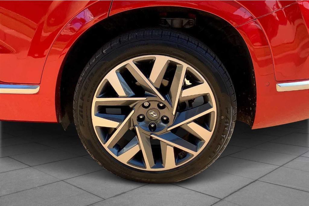 used 2022 Hyundai Santa Fe car, priced at $25,980