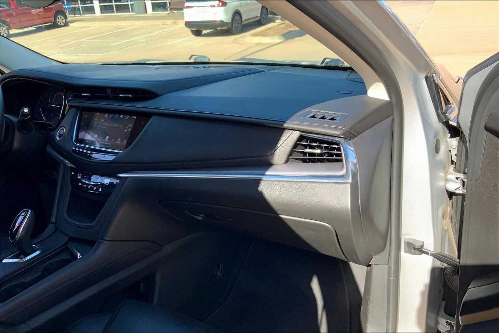 used 2017 Cadillac XT5 car, priced at $18,633
