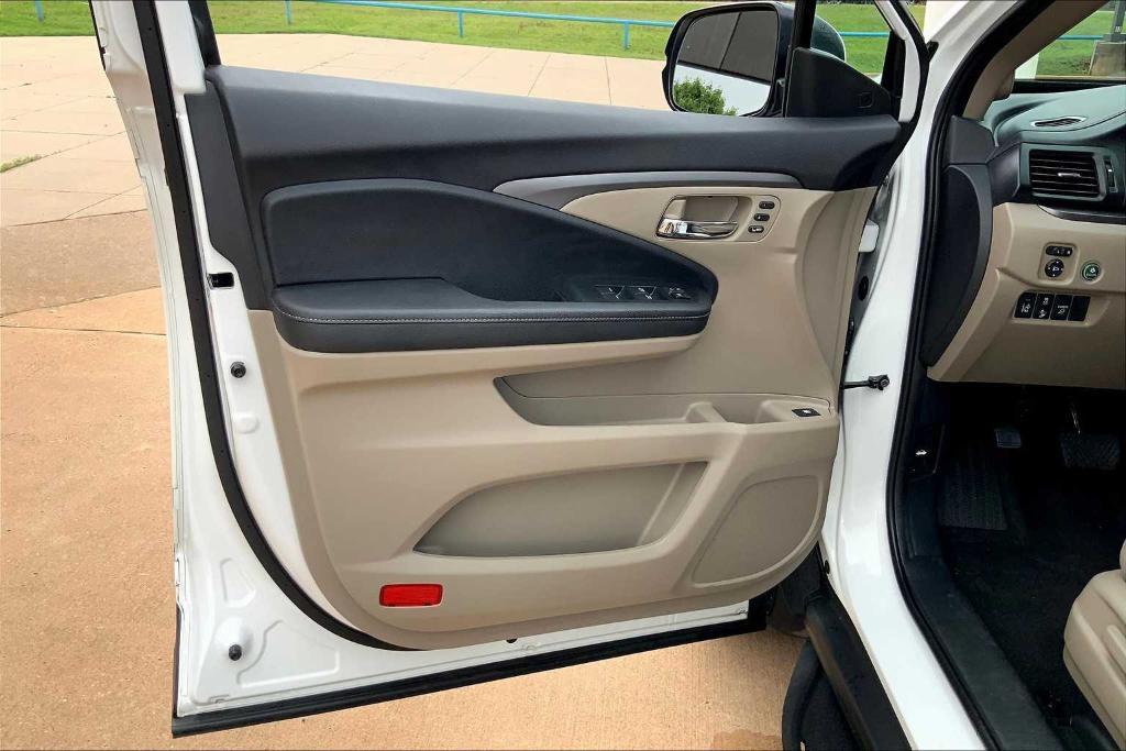 used 2023 Honda Ridgeline car, priced at $35,950