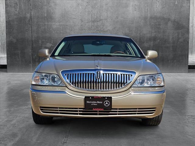 used 2008 Lincoln Town Car car, priced at $13,998