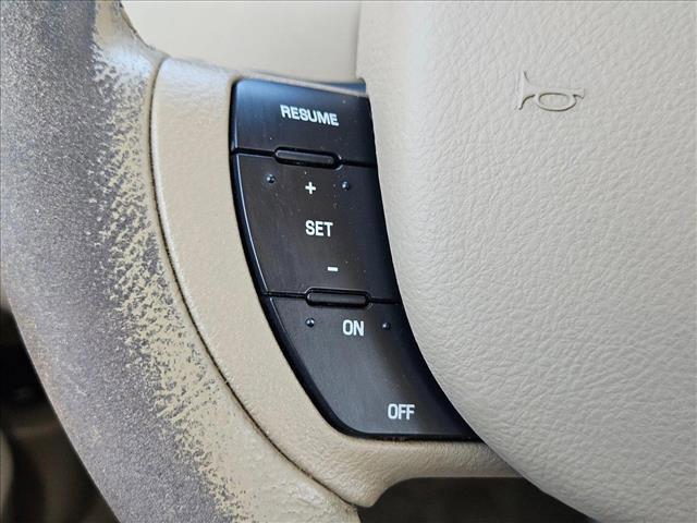 used 2008 Lincoln Town Car car, priced at $13,998
