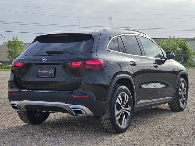 new 2024 Mercedes-Benz GLA 250 car, priced at $46,415