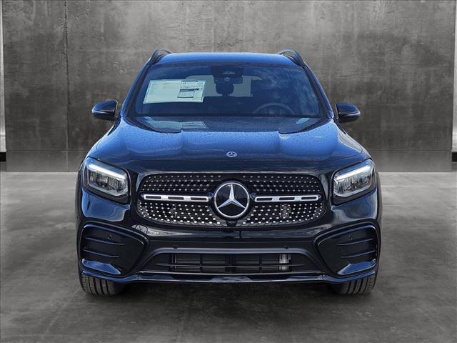 new 2024 Mercedes-Benz GLB 250 car, priced at $49,100