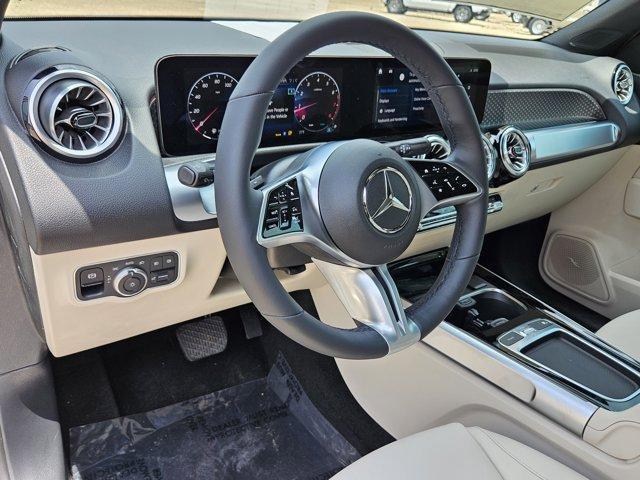 new 2024 Mercedes-Benz GLB 250 car, priced at $51,215