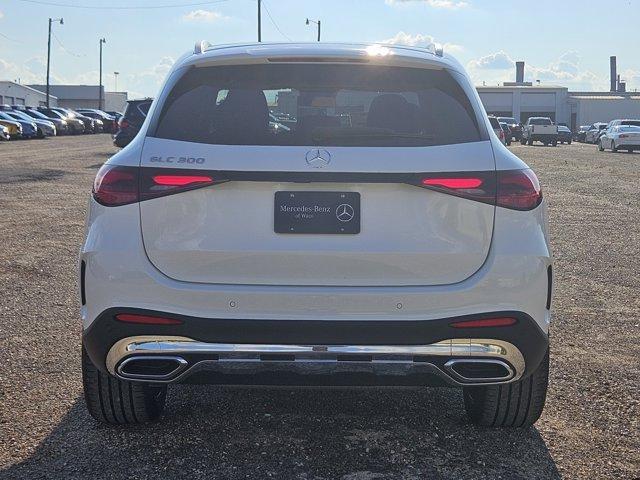 new 2024 Mercedes-Benz GLC 300 car, priced at $56,885