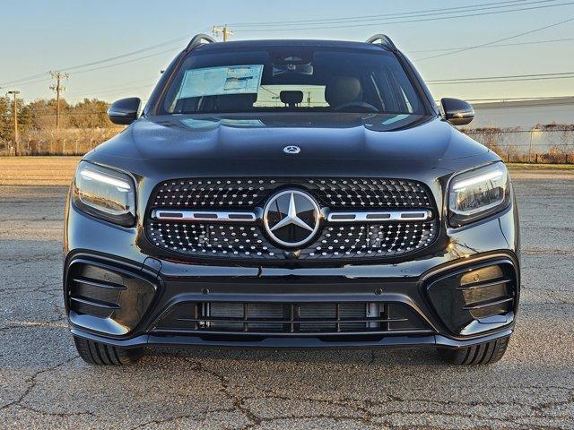 new 2024 Mercedes-Benz GLB 250 car, priced at $49,100