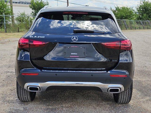 new 2025 Mercedes-Benz GLA 250 car, priced at $48,145