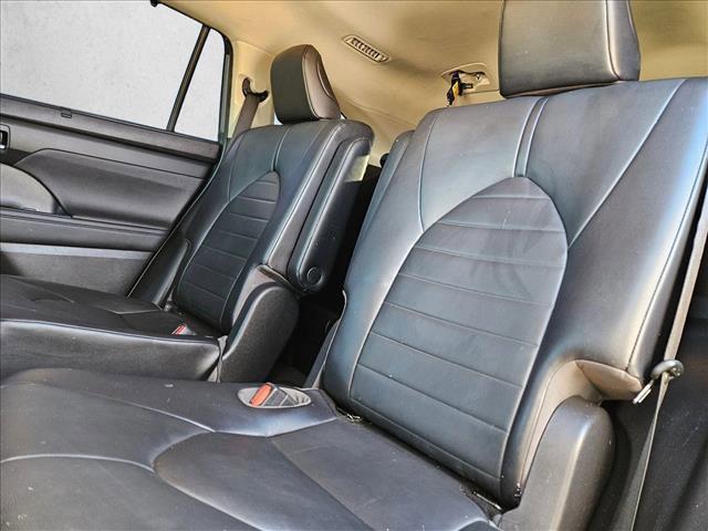 used 2021 Toyota Highlander car, priced at $24,649