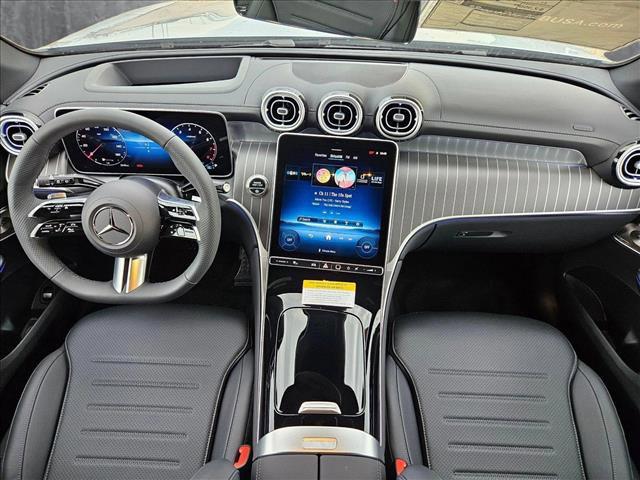 new 2025 Mercedes-Benz GLC 300 car, priced at $61,295
