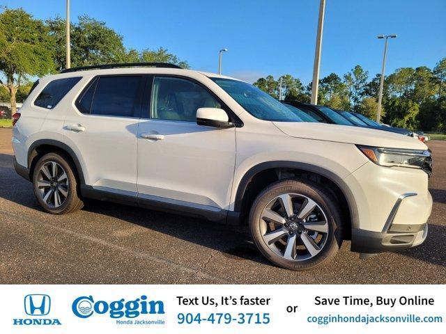 new 2025 Honda Pilot car, priced at $48,583