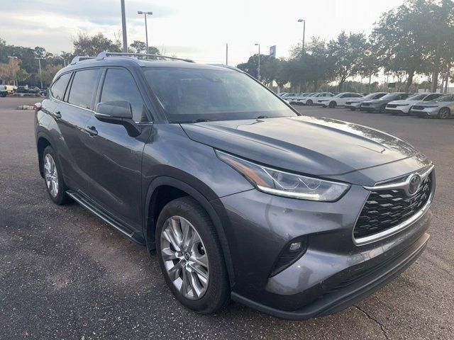 used 2020 Toyota Highlander car, priced at $29,991