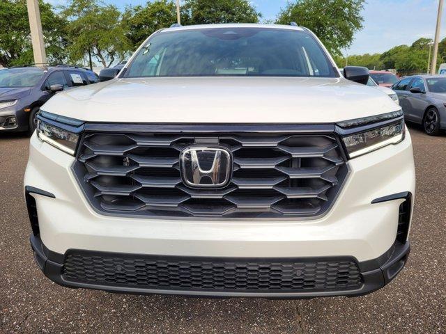 new 2025 Honda Pilot car, priced at $40,188