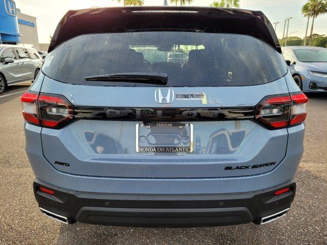 new 2025 Honda Pilot car, priced at $52,009