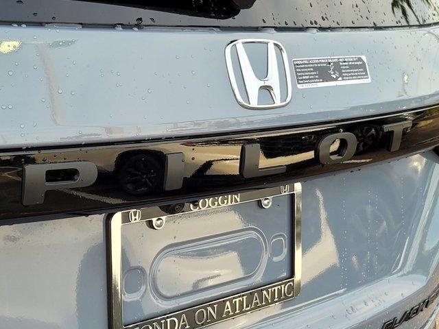 new 2025 Honda Pilot car, priced at $52,009