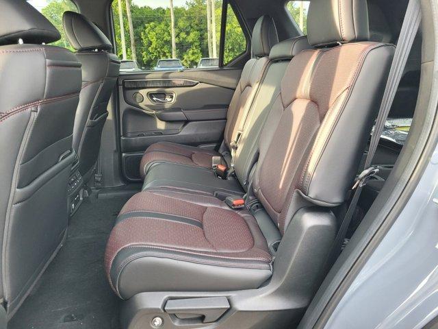 new 2025 Honda Pilot car, priced at $52,009