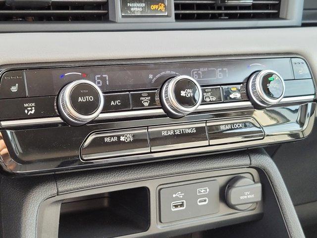 new 2025 Honda Pilot car, priced at $42,944