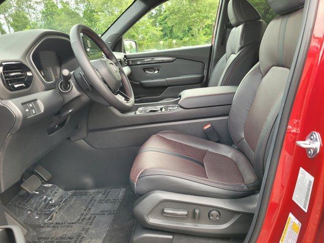 new 2025 Honda Pilot car, priced at $51,982