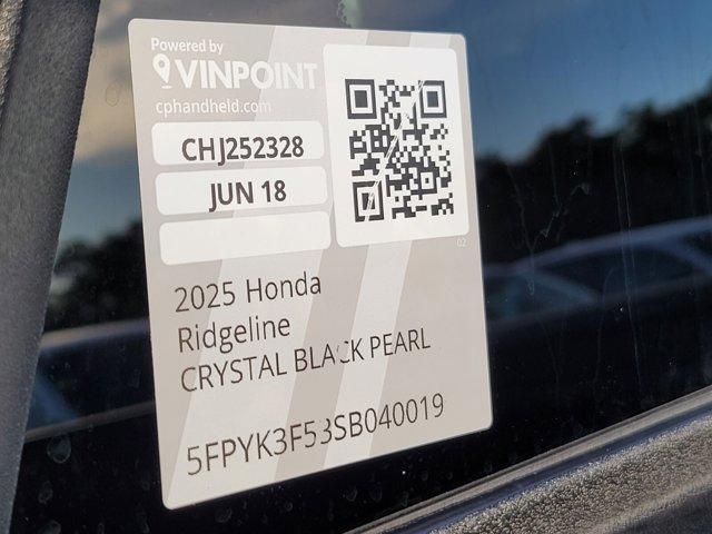new 2025 Honda Ridgeline car, priced at $41,996