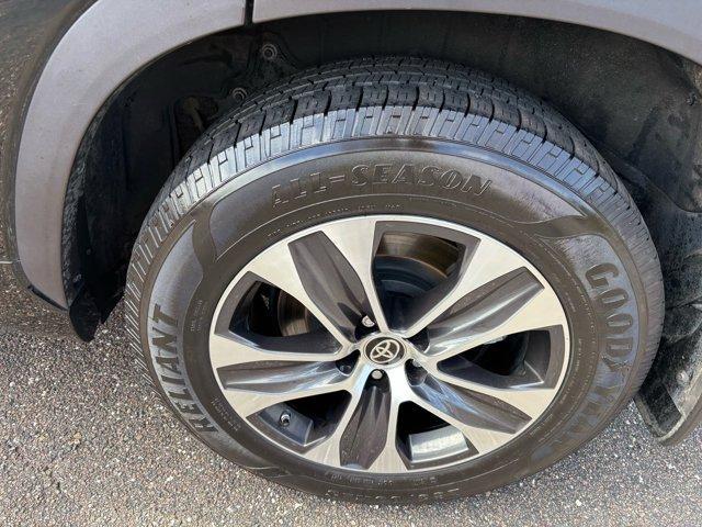 used 2020 Toyota Highlander car, priced at $23,750