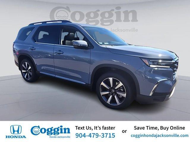 new 2025 Honda Pilot car, priced at $48,699
