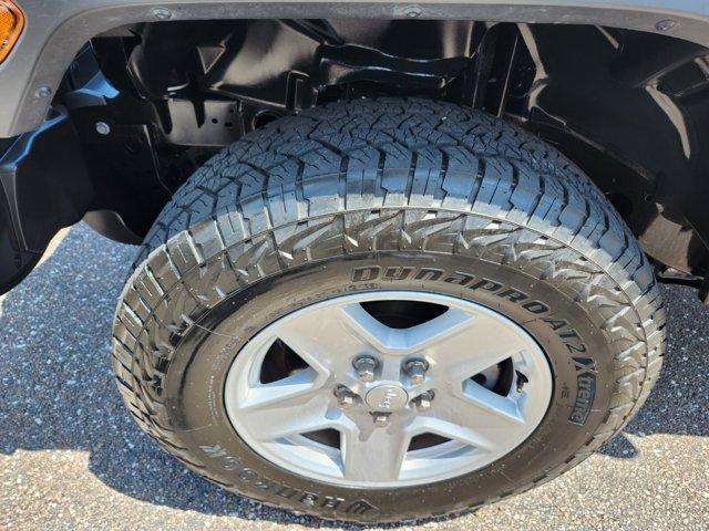 used 2023 Jeep Gladiator car, priced at $28,000