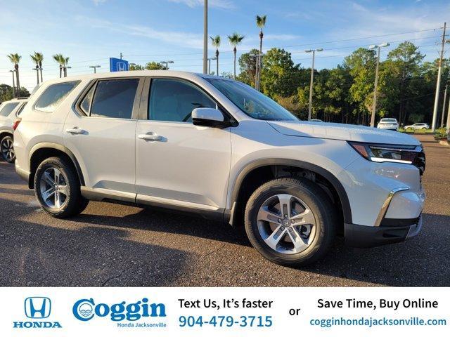 new 2025 Honda Pilot car, priced at $43,721