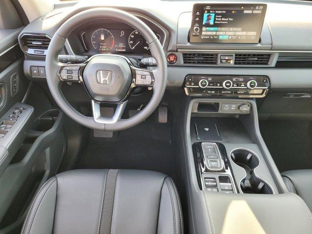 new 2025 Honda Pilot car, priced at $52,300