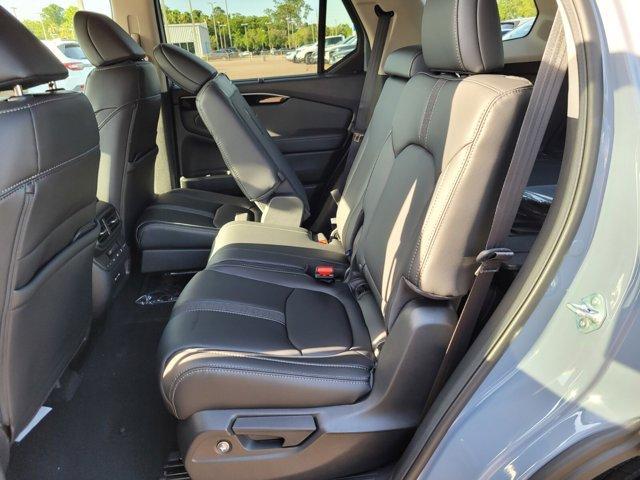new 2025 Honda Pilot car, priced at $52,300