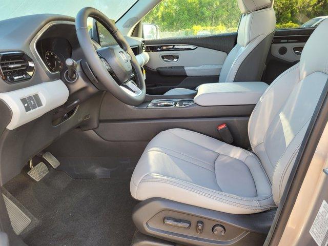 new 2025 Honda Pilot car, priced at $51,845