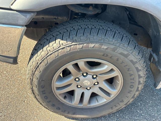 used 2001 Toyota Tundra car, priced at $9,900