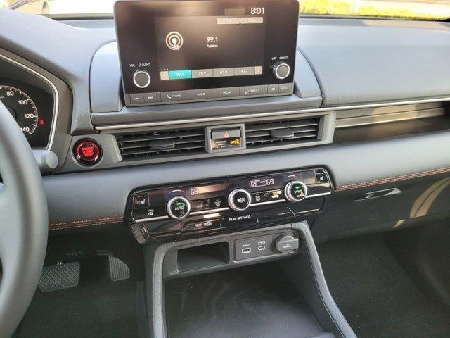 new 2025 Honda Pilot car, priced at $41,396
