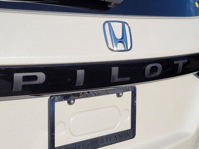 new 2025 Honda Pilot car, priced at $45,322