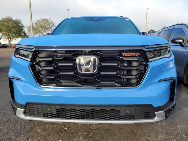 new 2025 Honda Pilot car, priced at $48,678