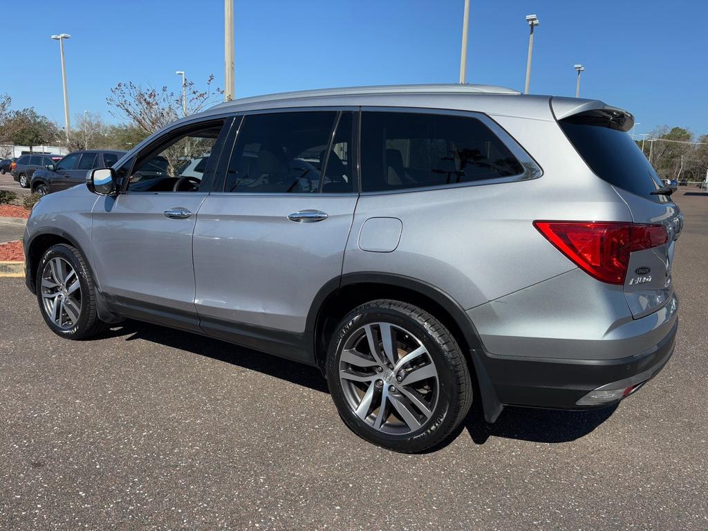 used 2018 Honda Pilot car, priced at $20,000