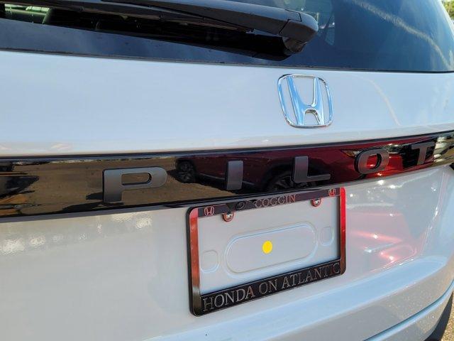 new 2025 Honda Pilot car, priced at $44,045