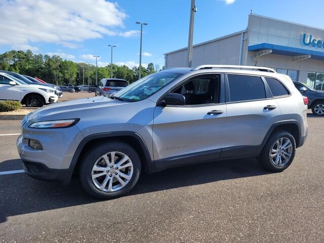 used 2015 Jeep Cherokee car, priced at $9,993
