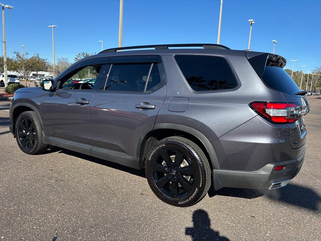 used 2025 Honda Pilot car, priced at $49,791