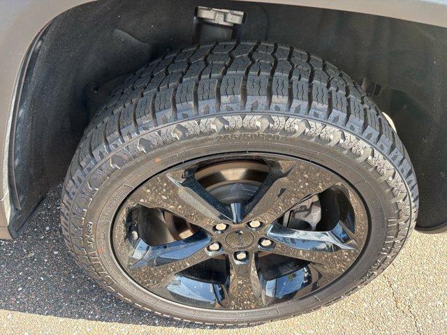 used 2023 Jeep Grand Cherokee L car, priced at $28,000
