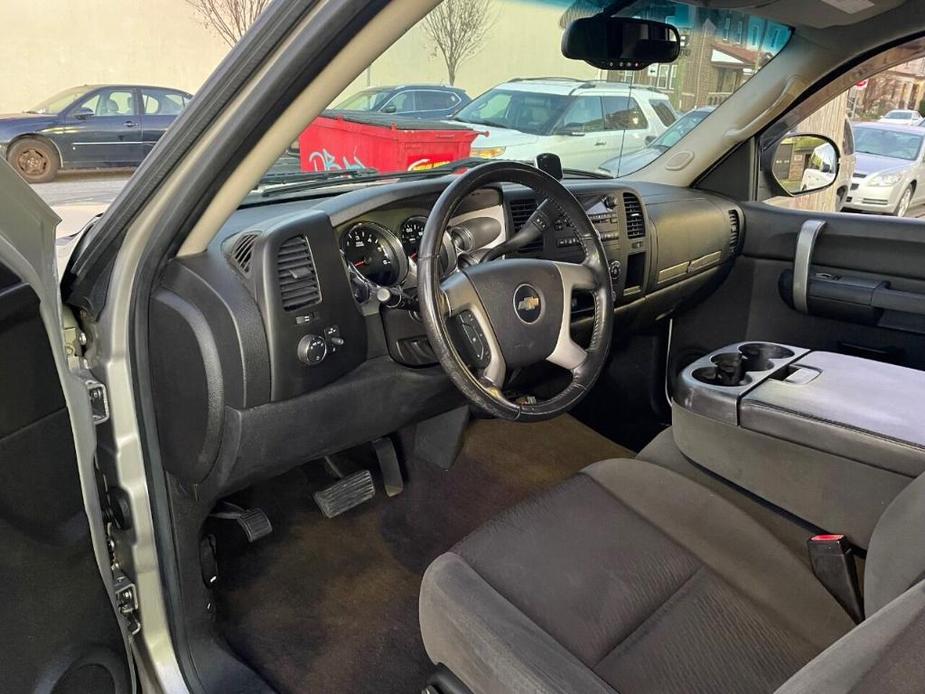 used 2009 Chevrolet Silverado 1500 car, priced at $11,995