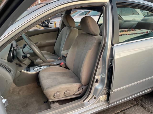 used 2006 Nissan Altima car, priced at $3,995