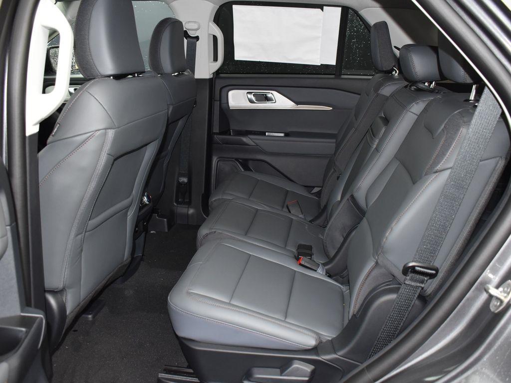 new 2025 Ford Explorer car, priced at $45,688