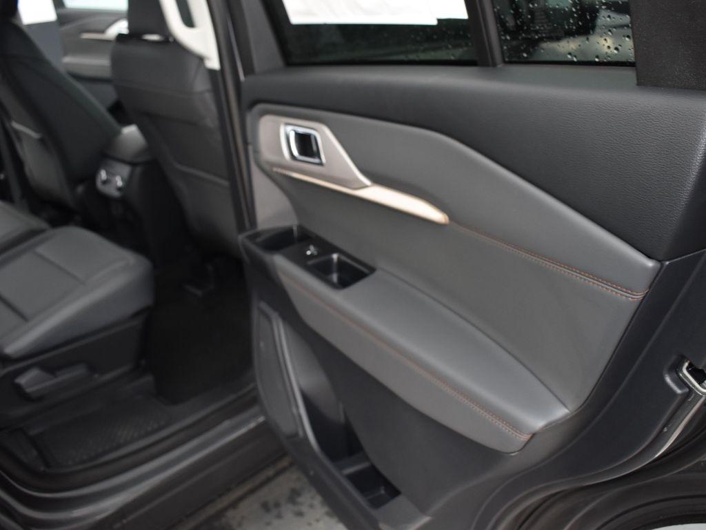 new 2025 Ford Explorer car, priced at $45,688